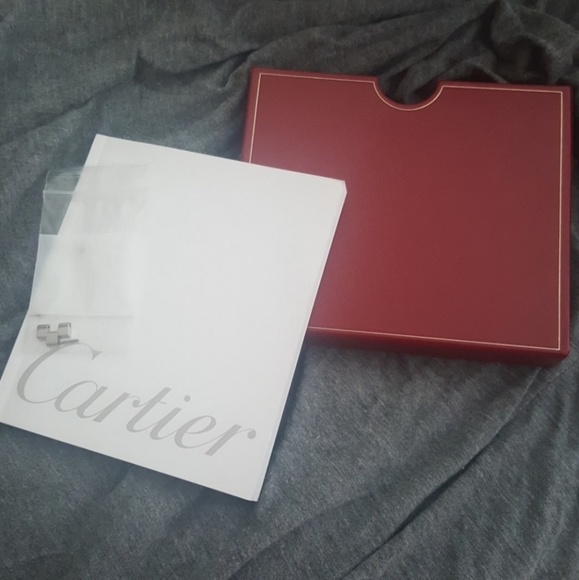 CARTIER Roadster with Box, Cleaning & Travel Kit - Picture 8 of 8